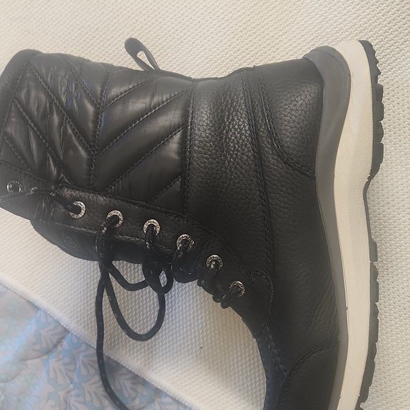 Boots size 7  black - Picture 4 of 5